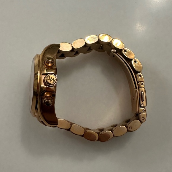 Michael Kors Watch - Picture 2 of 8